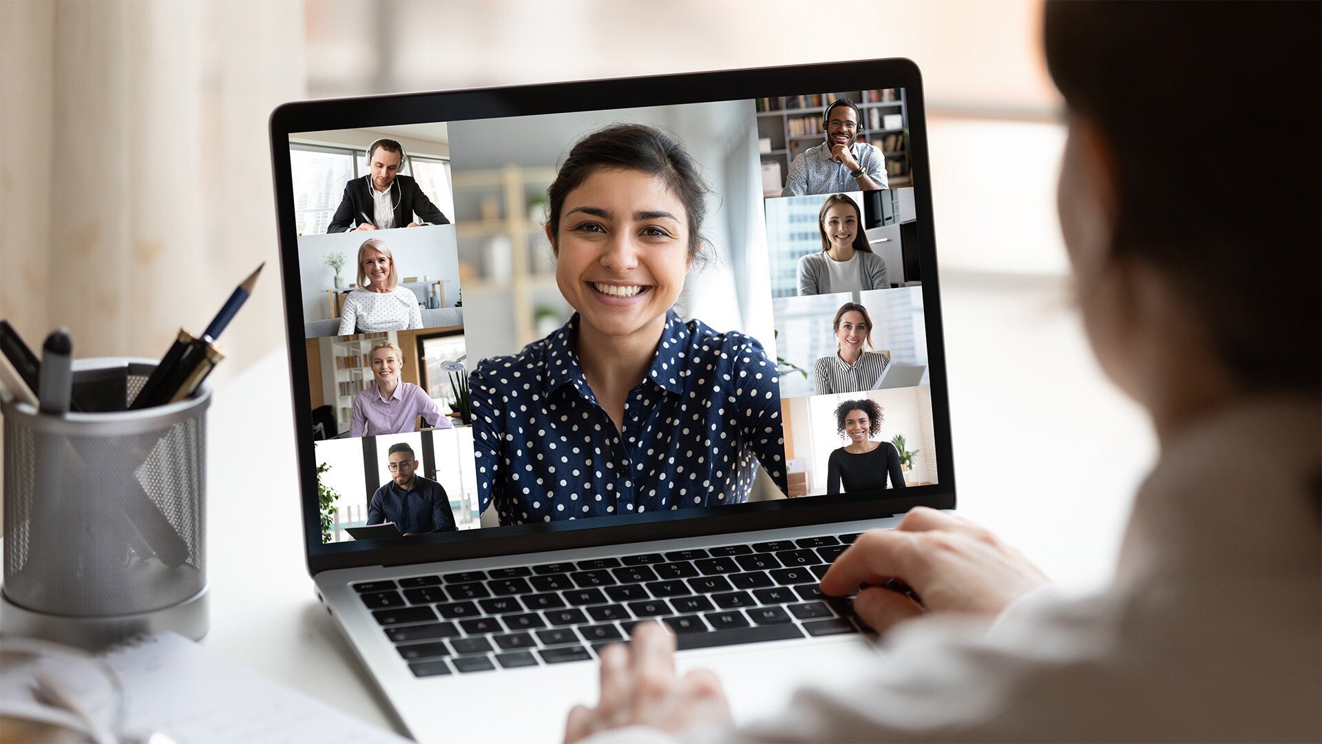 webinar-shutterstock_1704188845